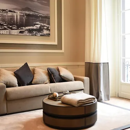 N A P Experience Неаполь