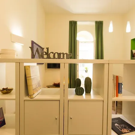 N A P Experience Неаполь